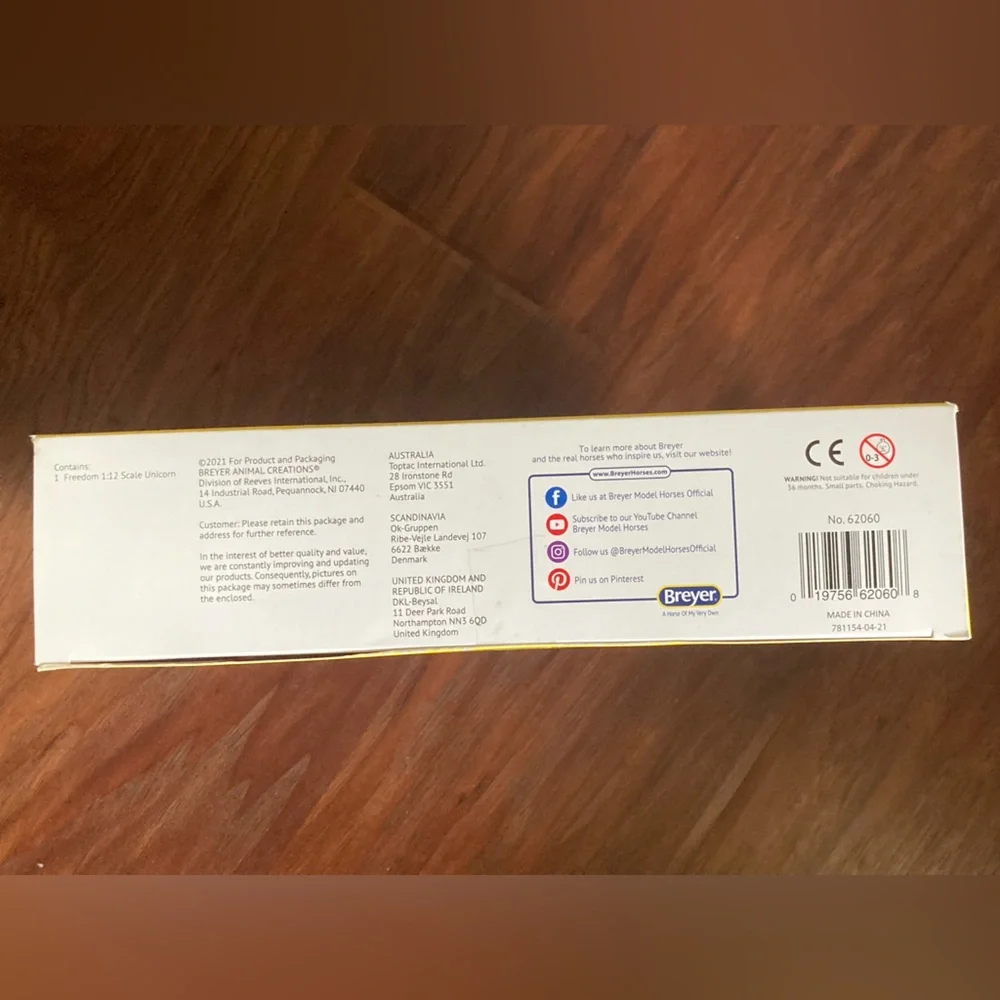 NIB Sealed Breyer Le Mer Aquamarine Blue Opalescent Unicorn of the Sea - Picture 6 of 7